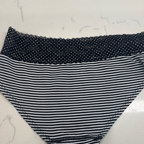 Victoria Secret Underwear Set - Picture 16 of 16